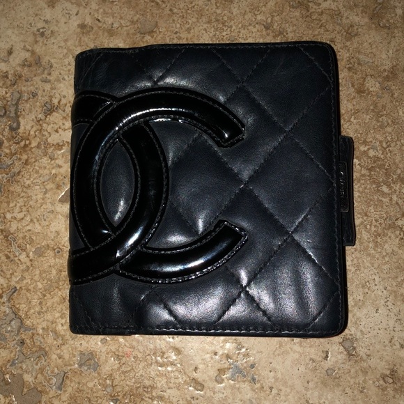 Meet your Posher, Della - Picture 2 of 2